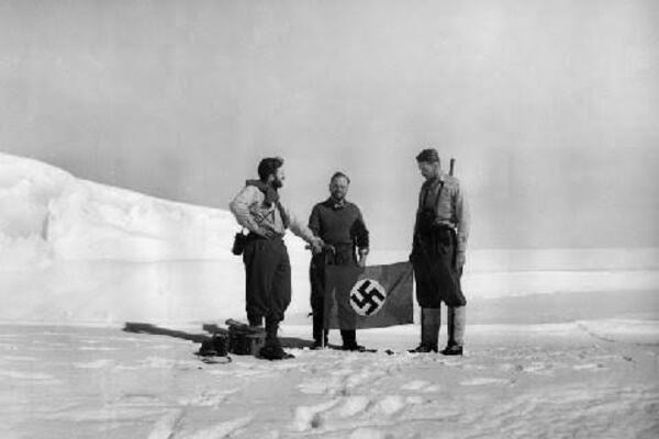 Germania nazistă chiar a organizat o expediție în Antarctica în 1938–1939.